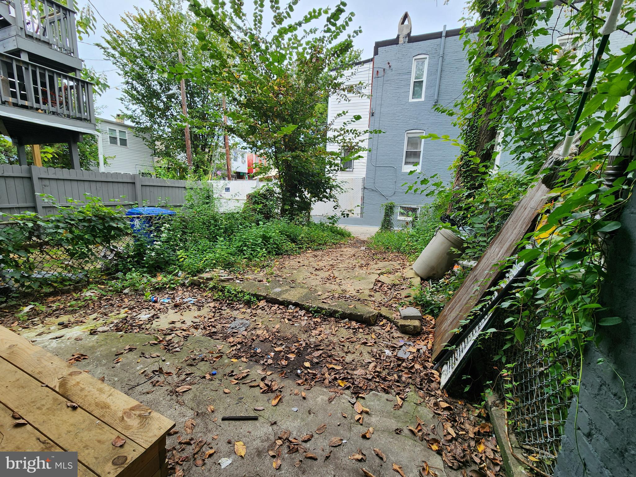 SANDTOWN-WINCHESTER - Residential