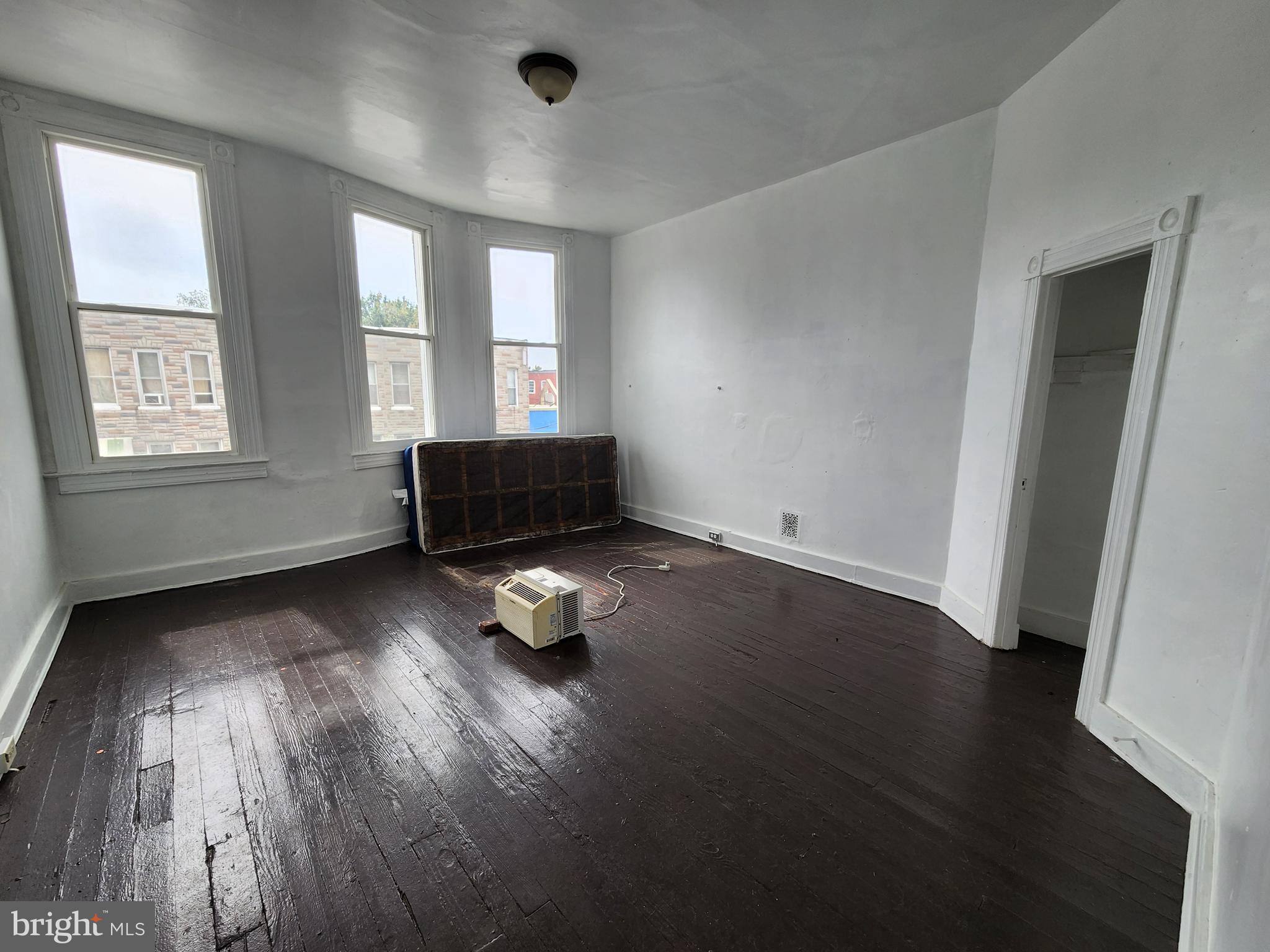 SANDTOWN-WINCHESTER - Residential