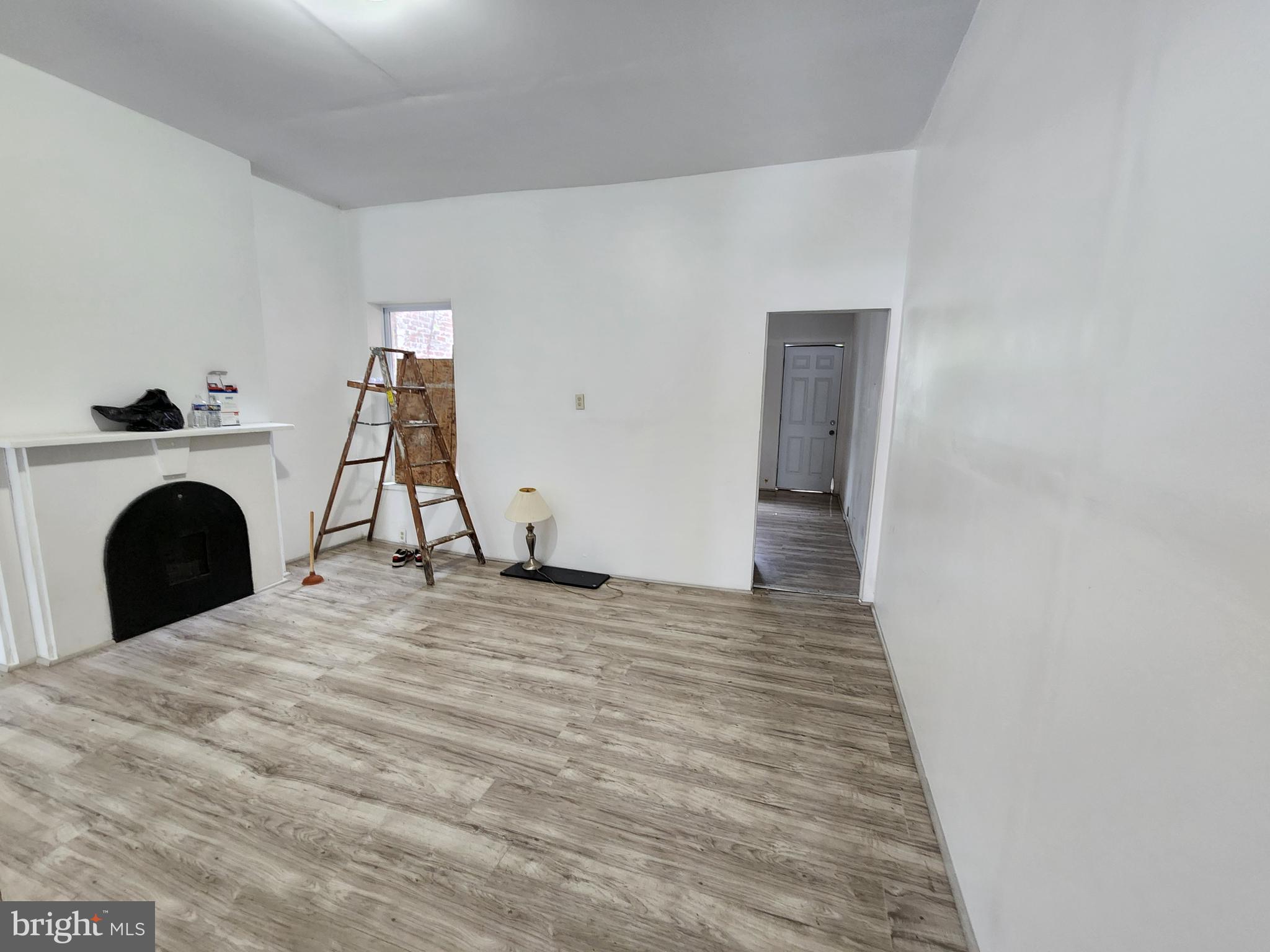 SANDTOWN-WINCHESTER - Residential