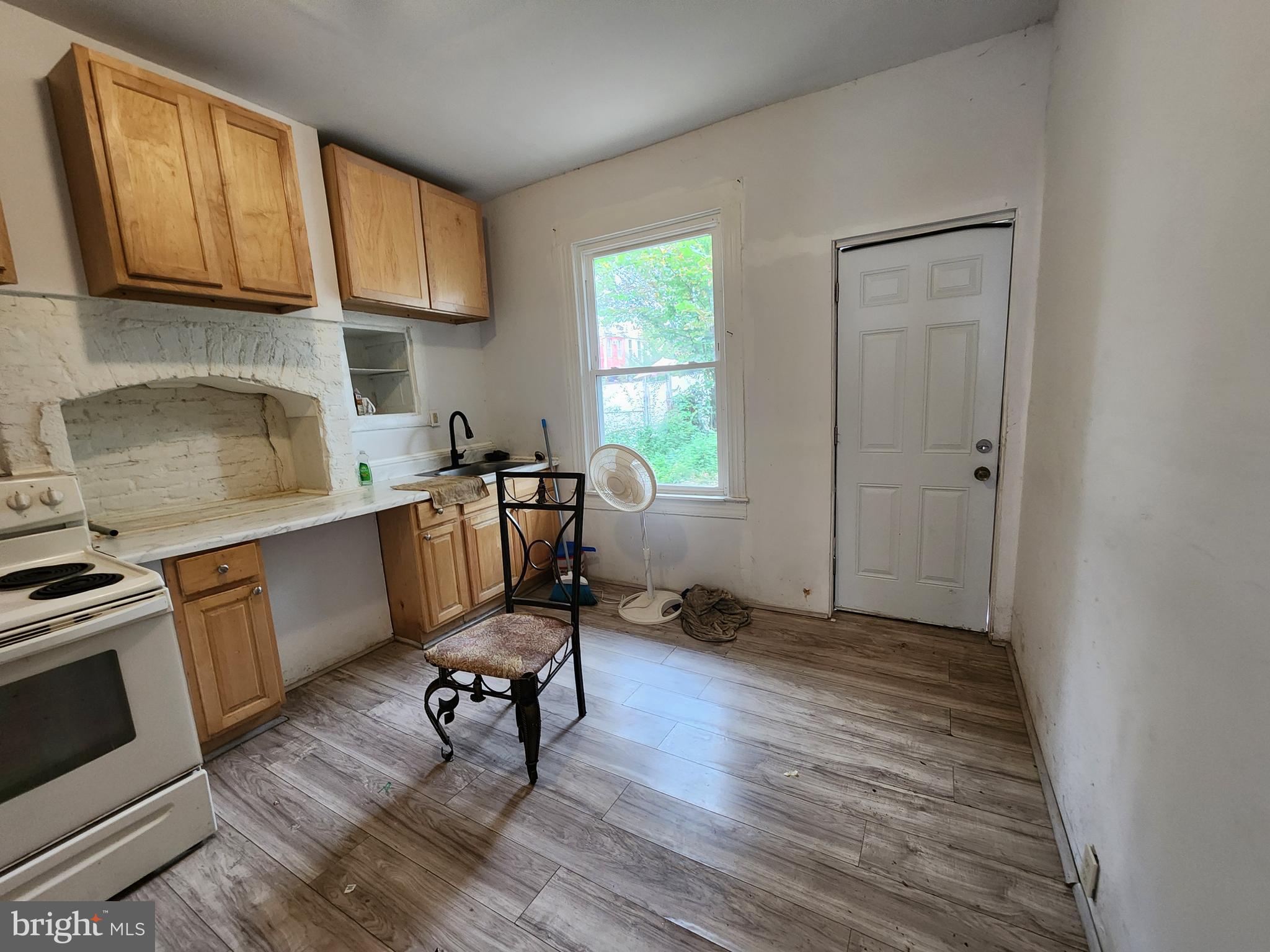 SANDTOWN-WINCHESTER - Residential