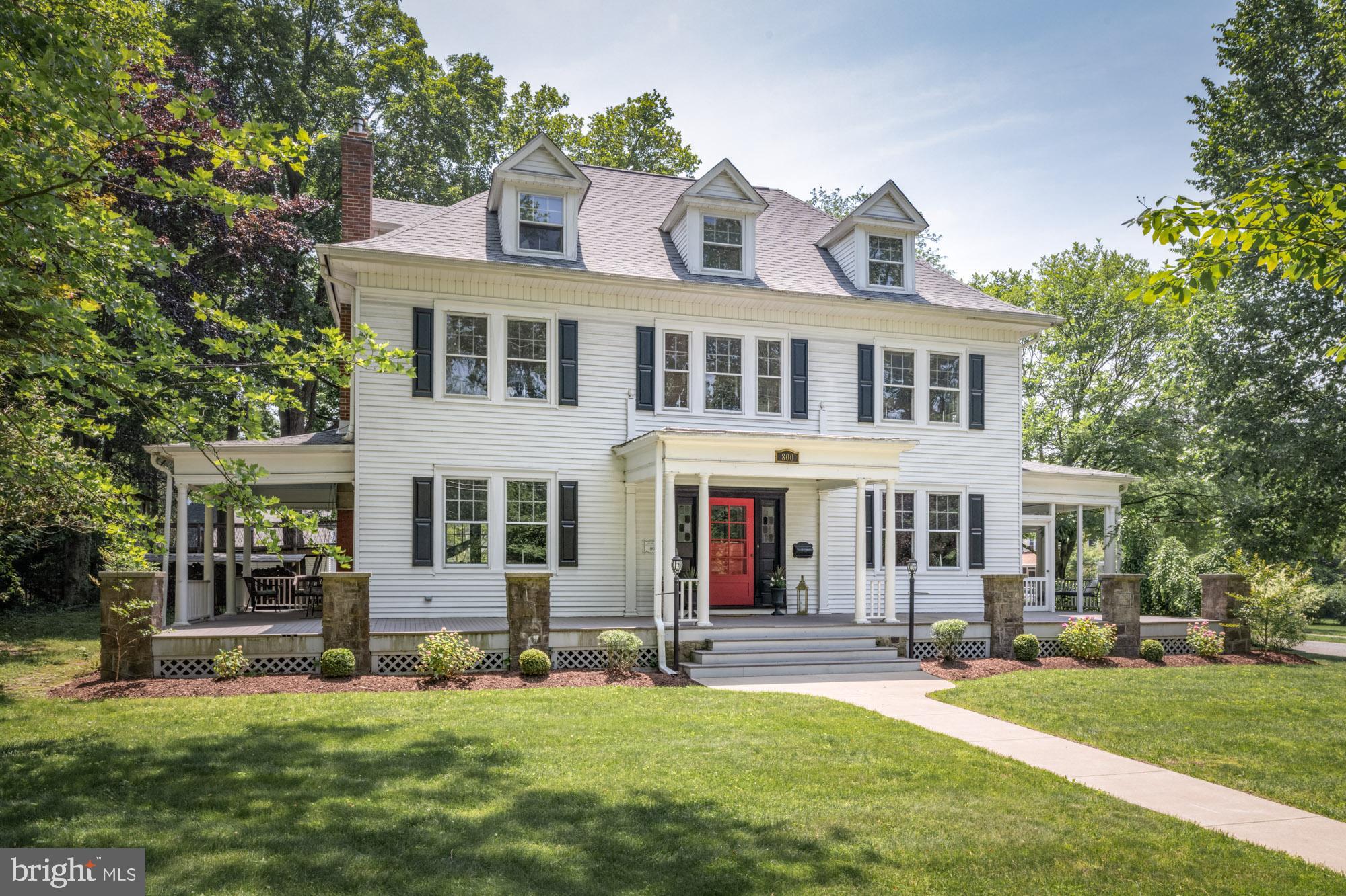 800 MAIN STREET