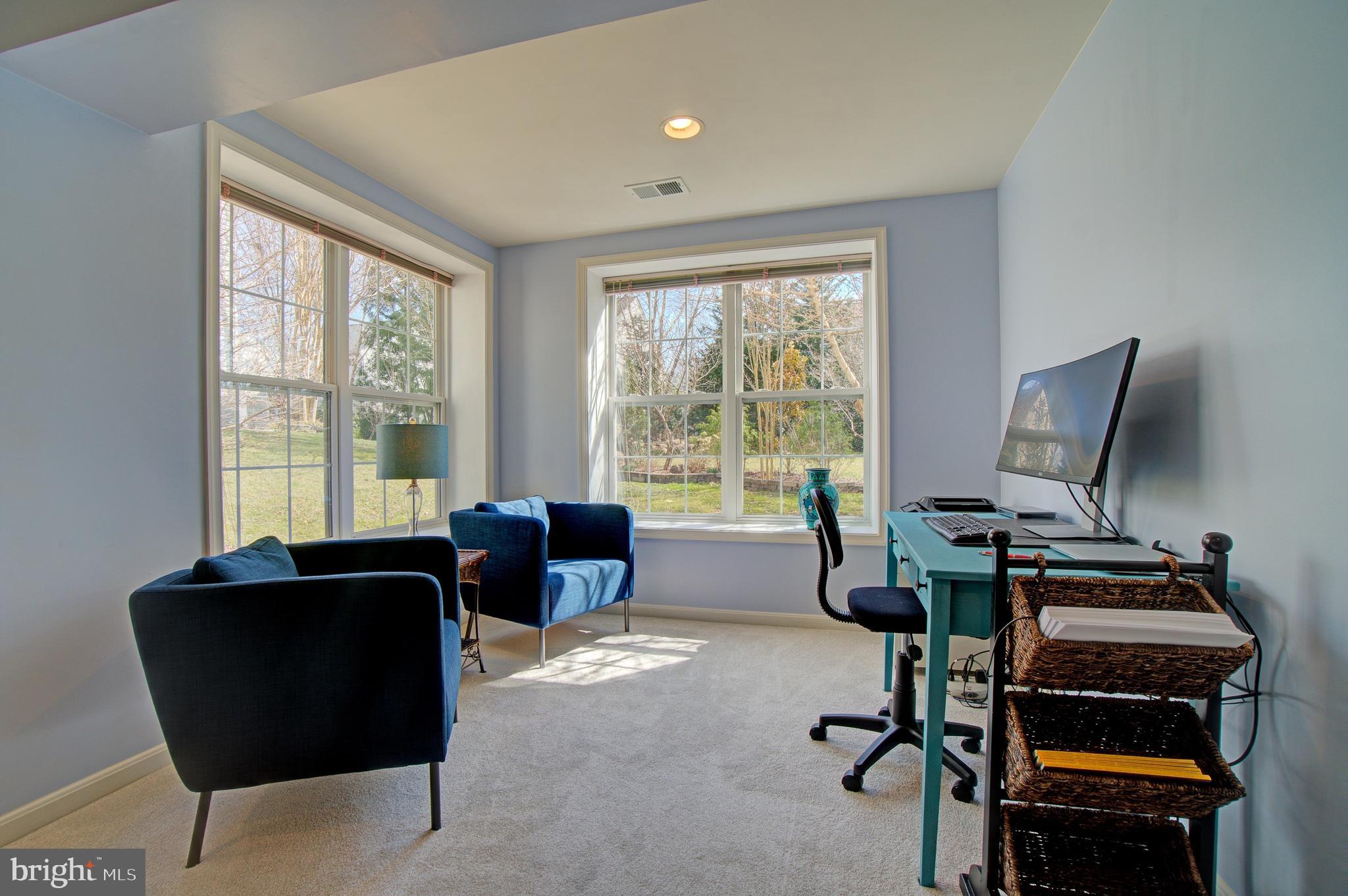 THE COURTS OF FOX MILL - Residential