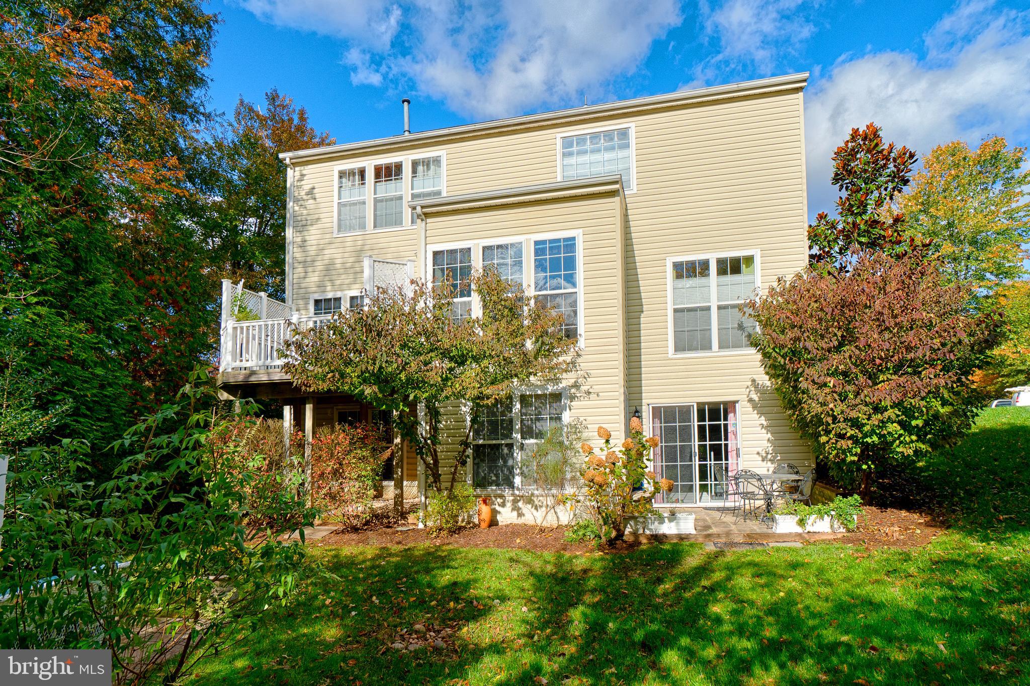 THE COURTS OF FOX MILL - Residential