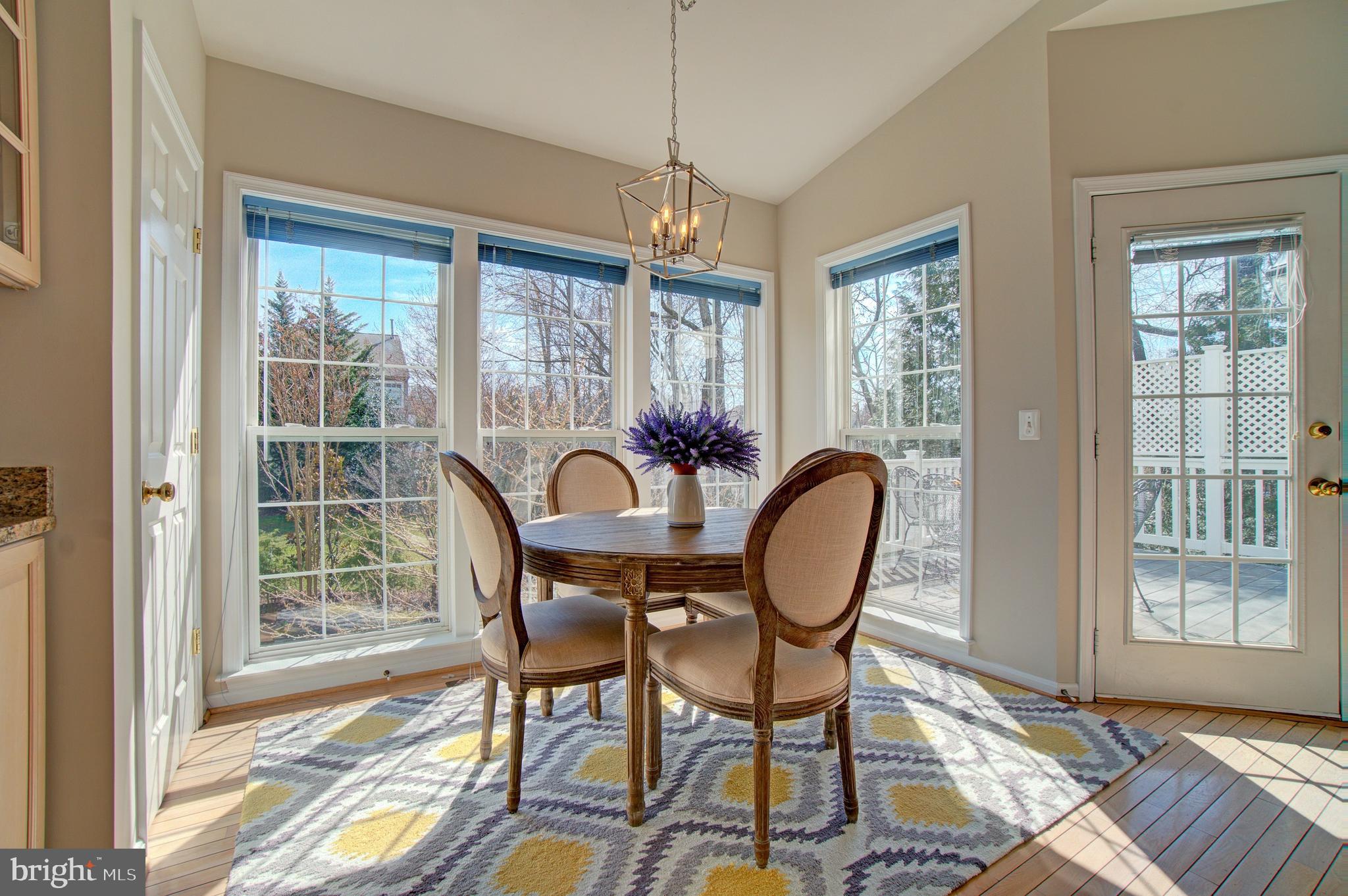 THE COURTS OF FOX MILL - Residential