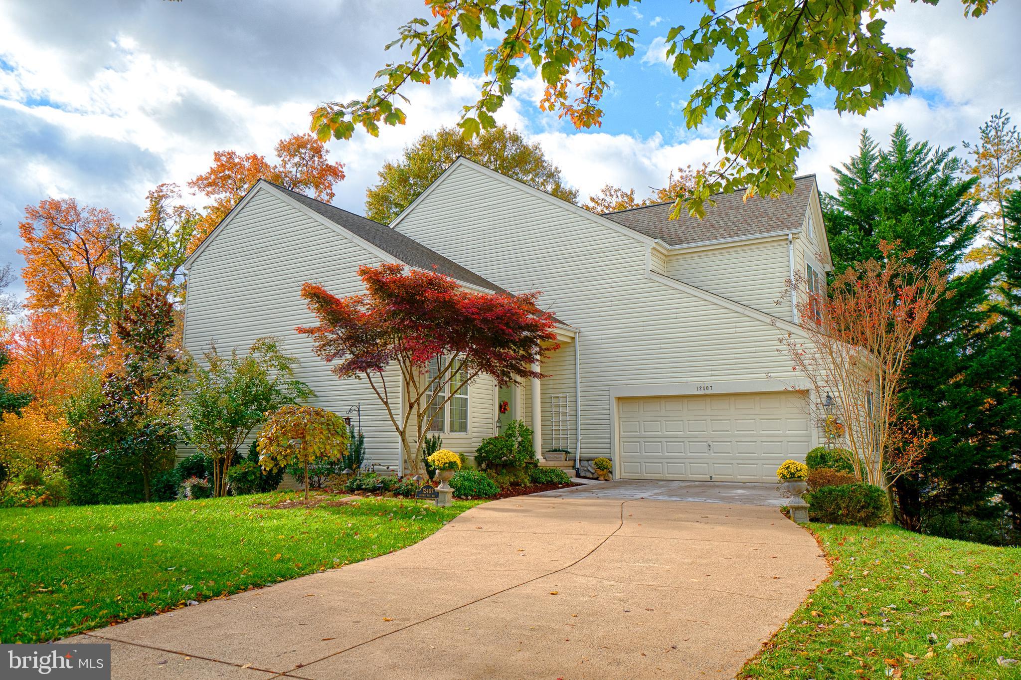 THE COURTS OF FOX MILL - Residential