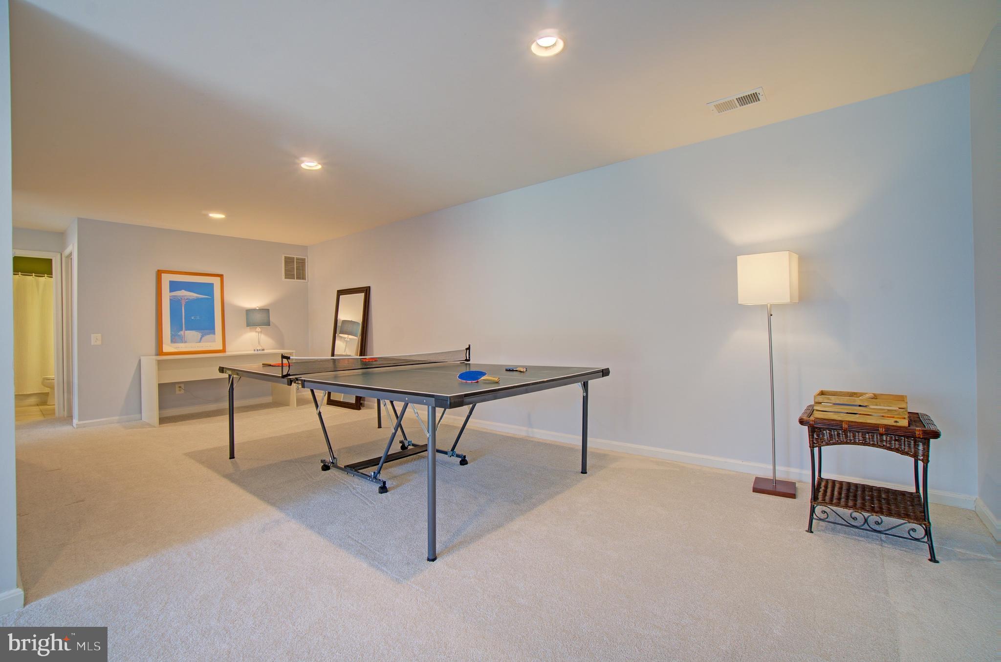 THE COURTS OF FOX MILL - Residential