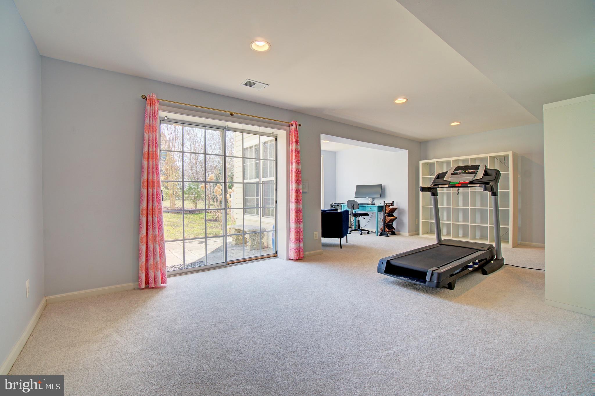 THE COURTS OF FOX MILL - Residential