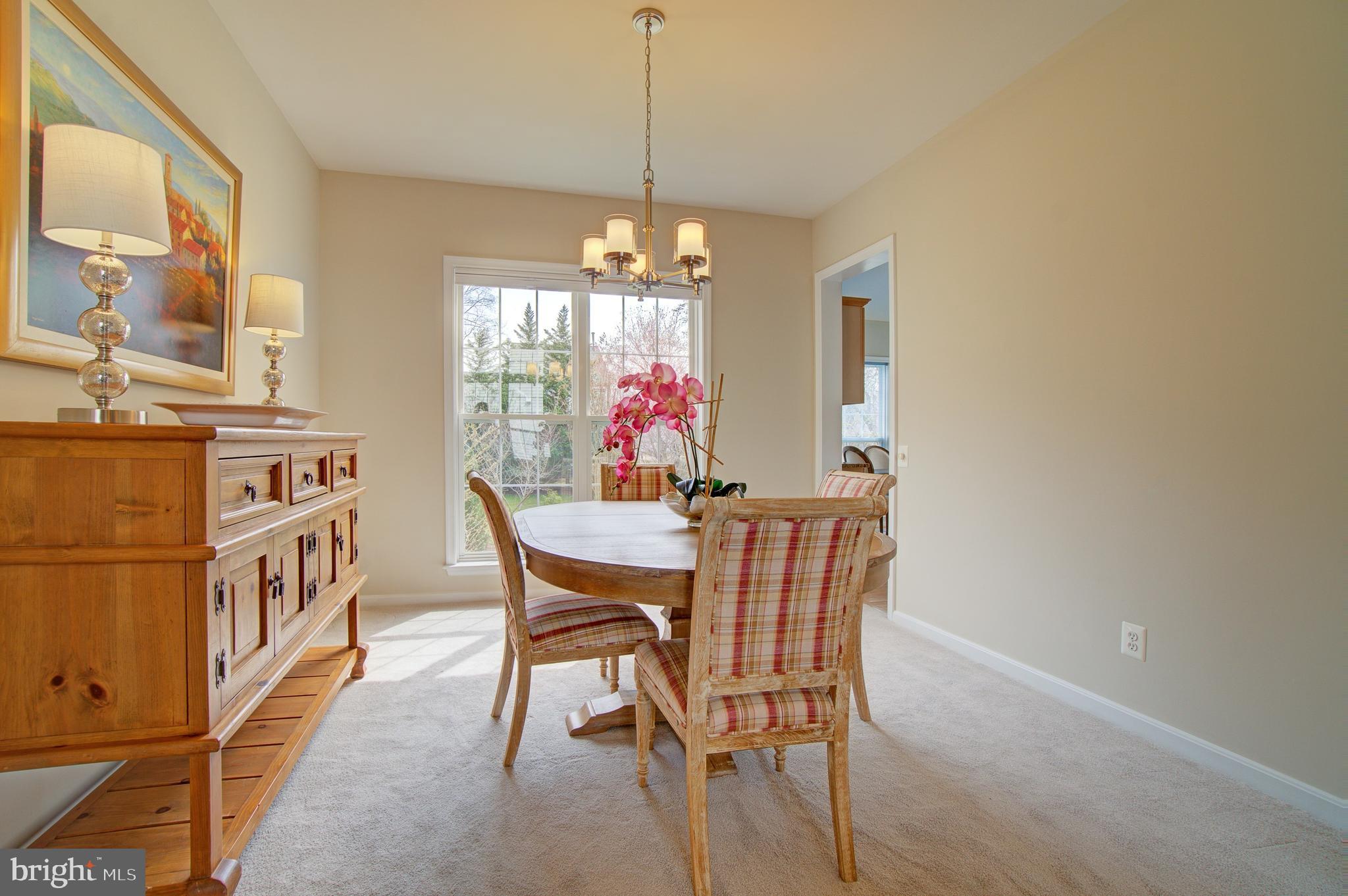 THE COURTS OF FOX MILL - Residential