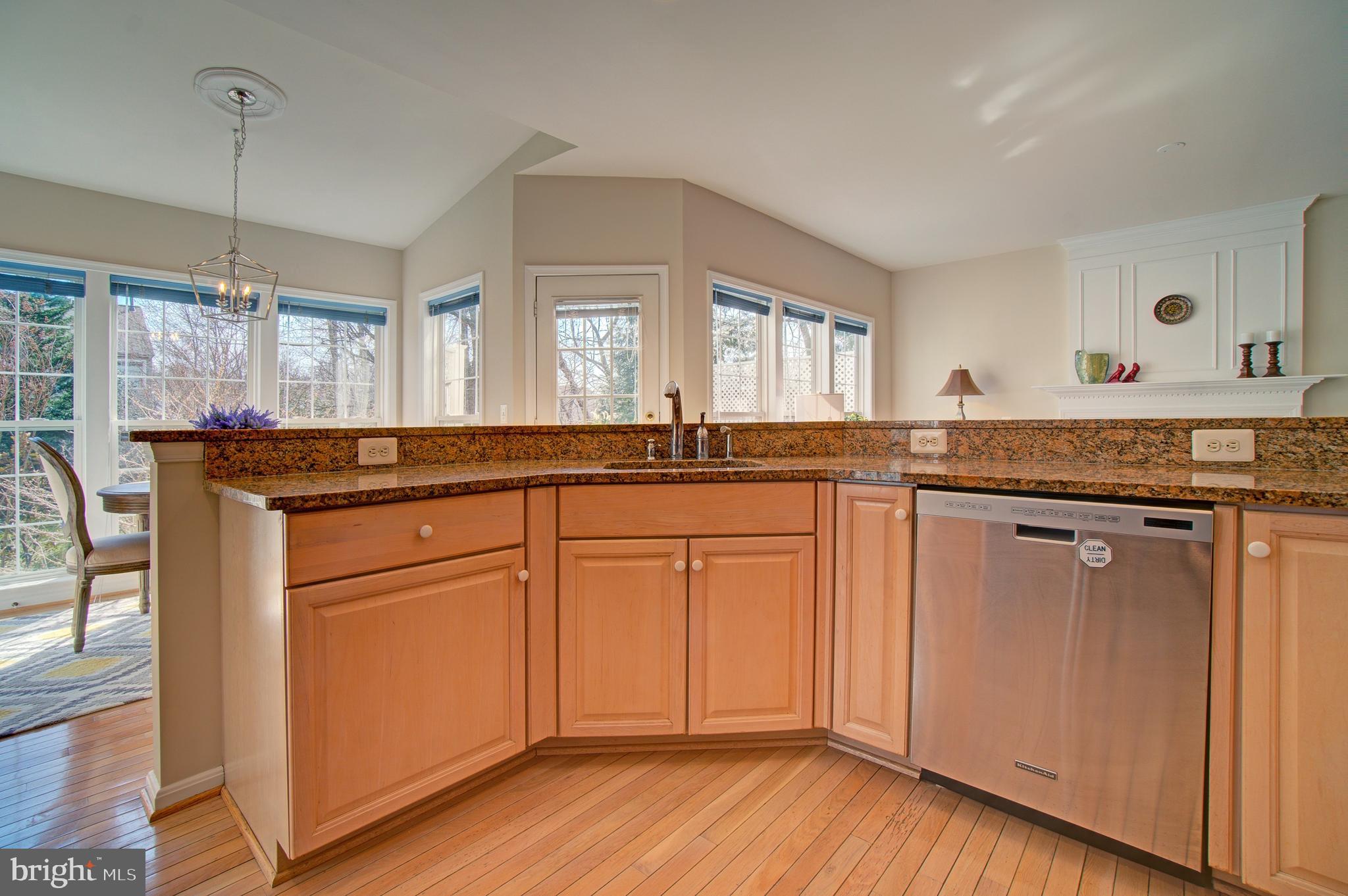 THE COURTS OF FOX MILL - Residential