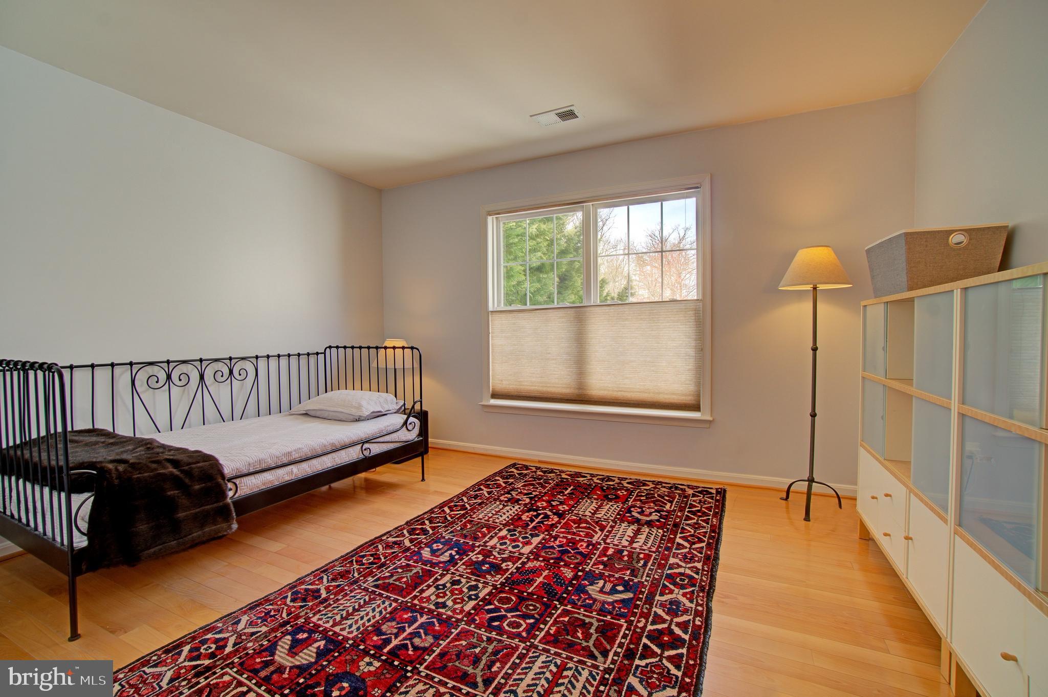 THE COURTS OF FOX MILL - Residential