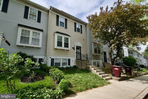 921 NEWINGTON COURT CAPITOL HEIGHTS MD 20743