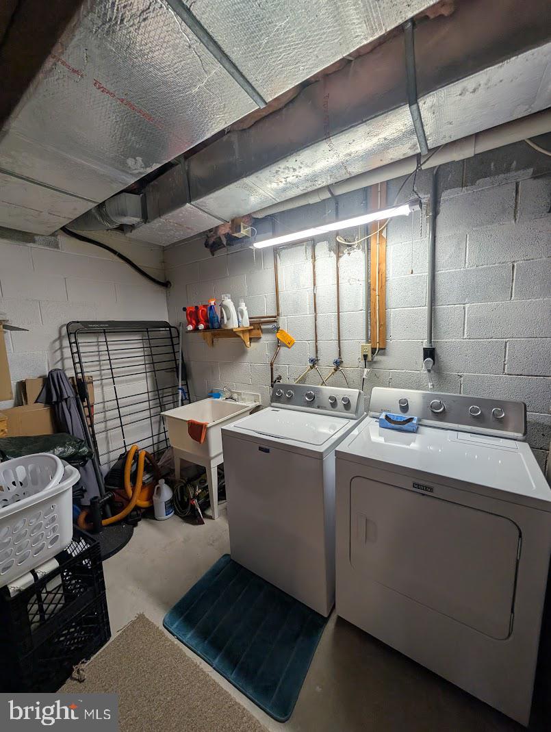 WALNUT VILLAS - Residential