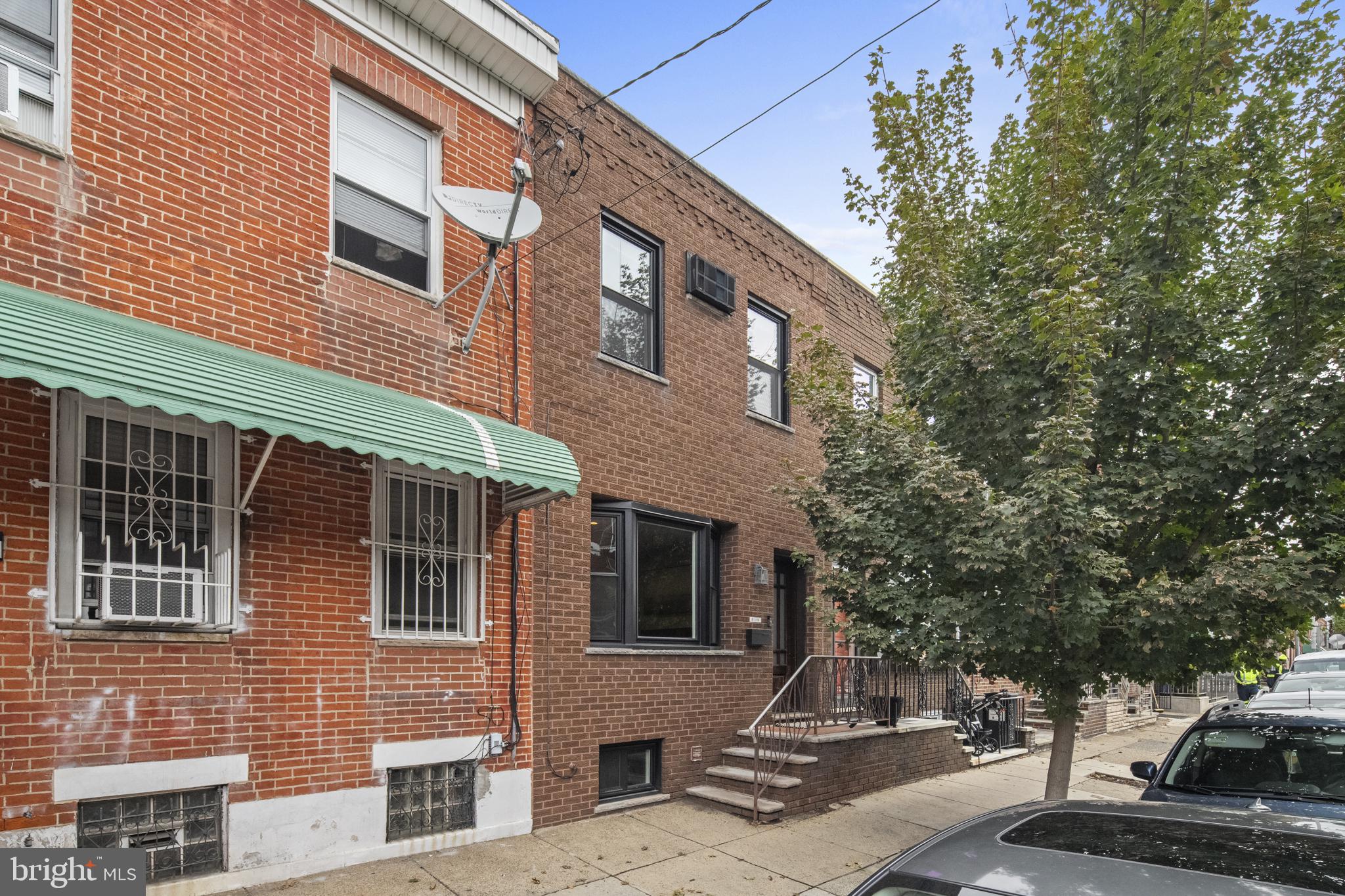 809 MOORE STREET
