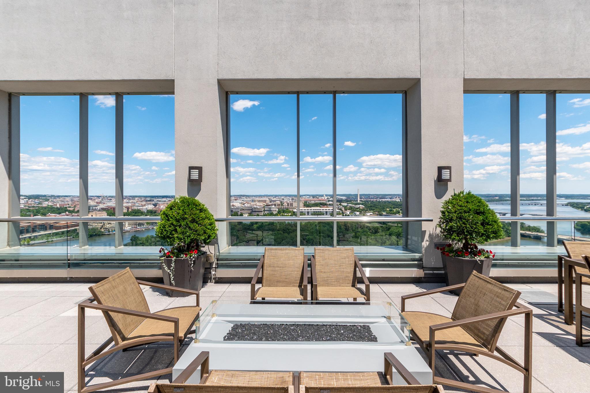 THE WATERVIEW - Residential