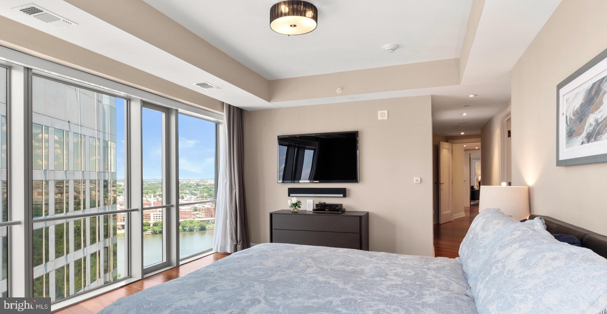 THE WATERVIEW - Residential