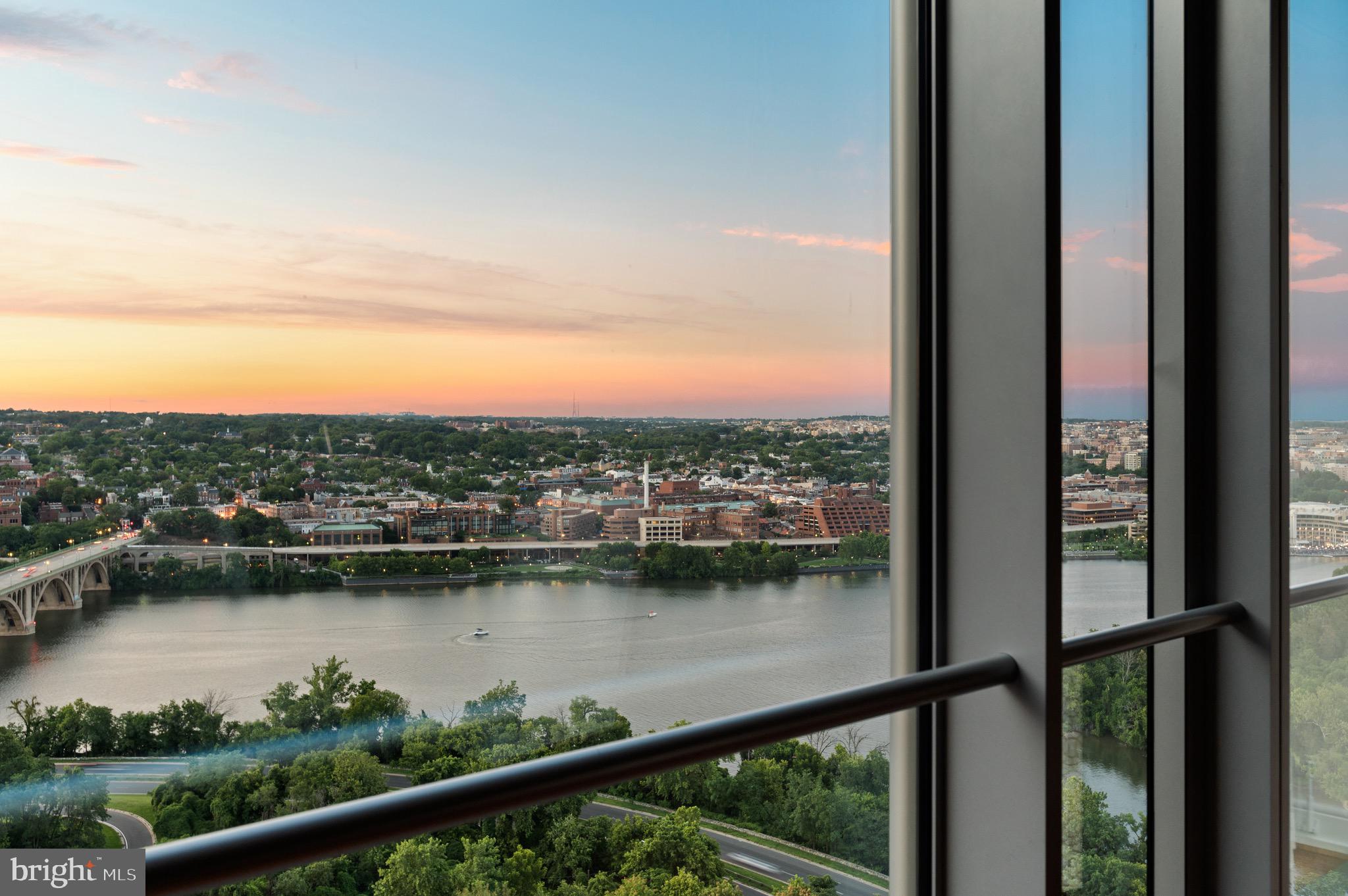 THE WATERVIEW - Residential