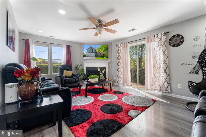 3469 LACROSSE COURT