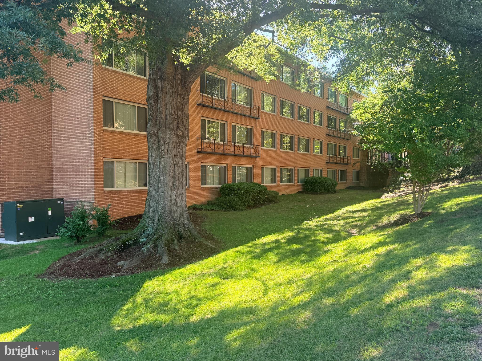 10570 MAIN STREET 302