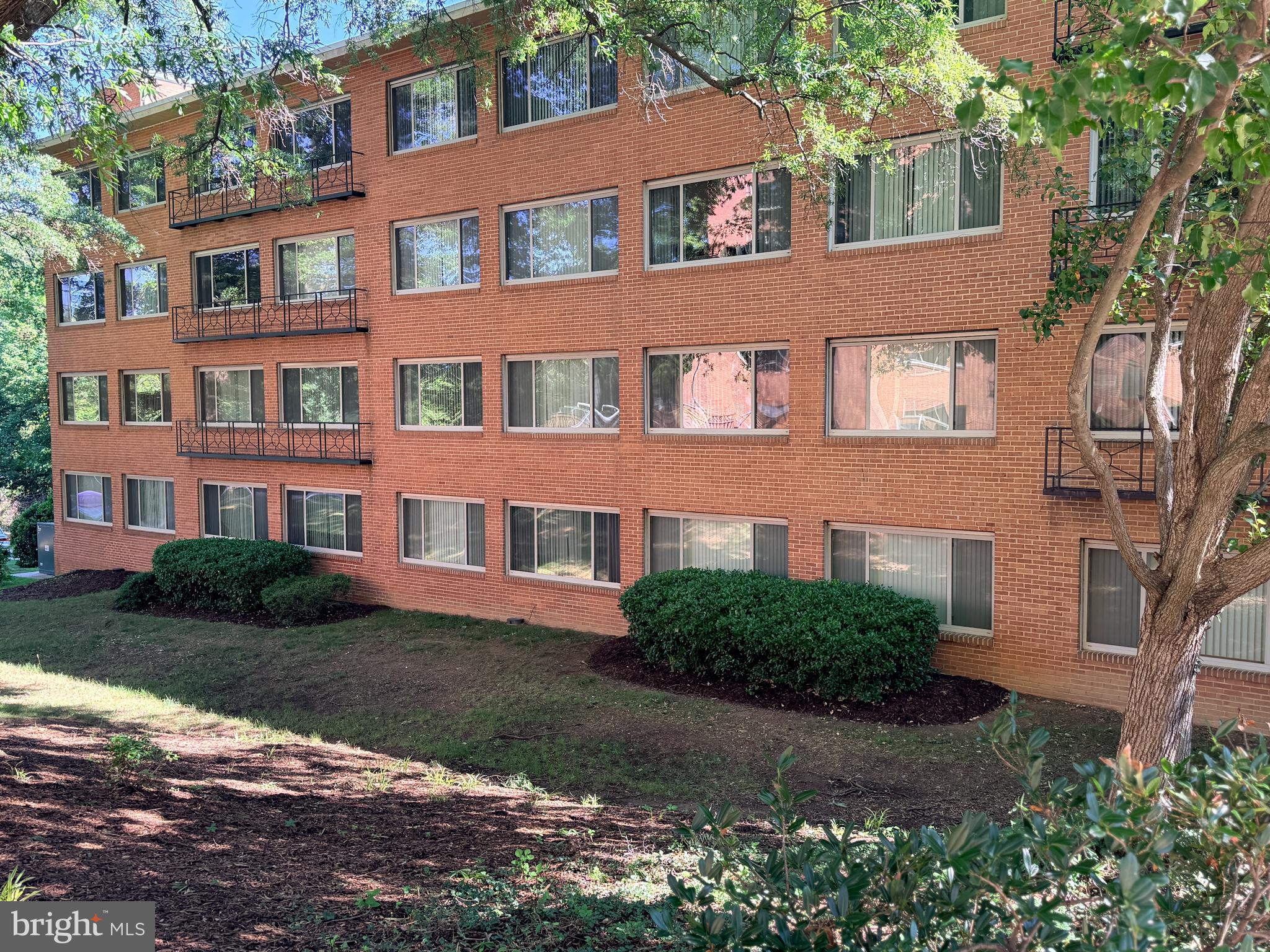 10570 MAIN STREET 302