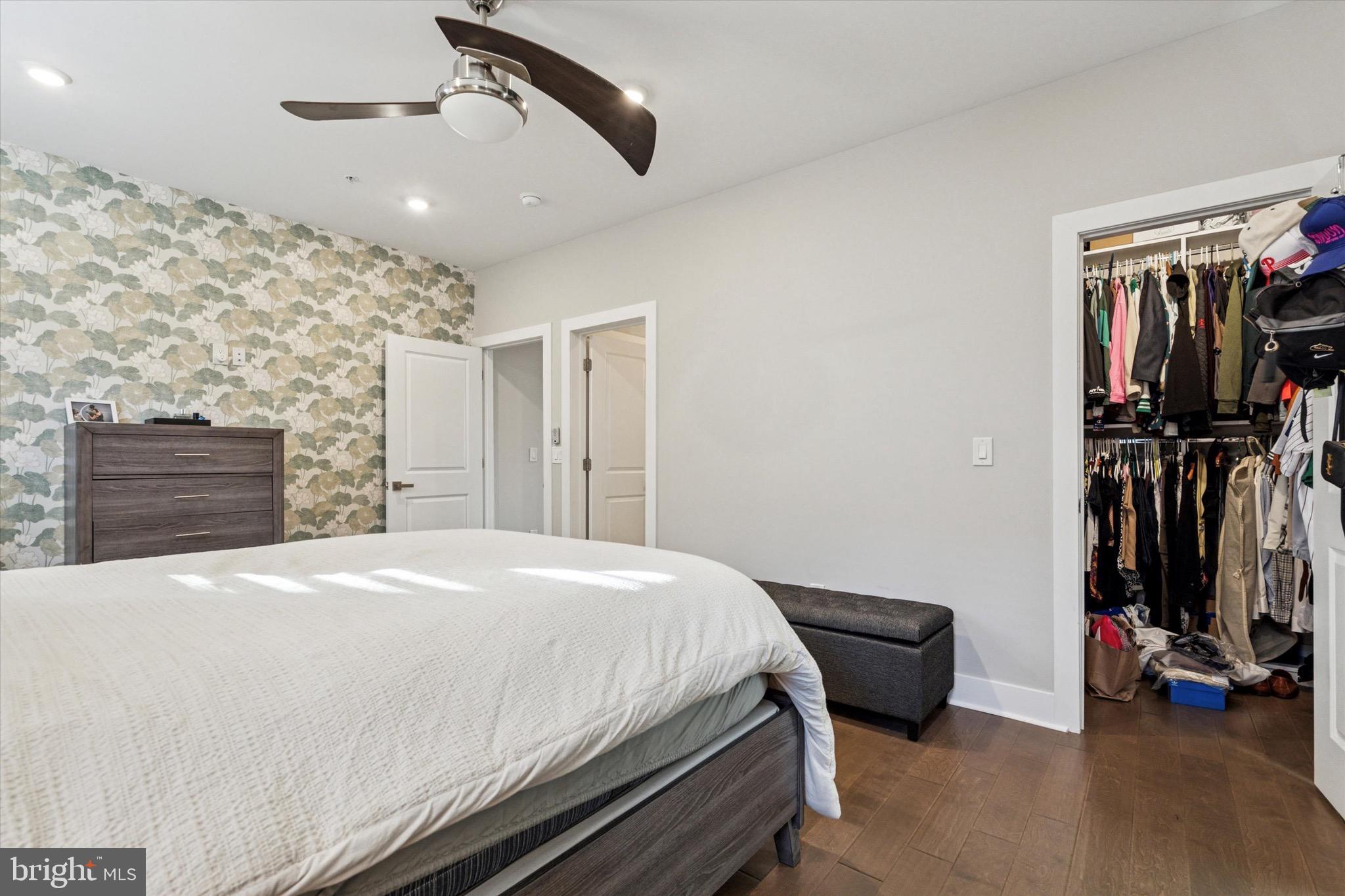 POINT BREEZE - Residential