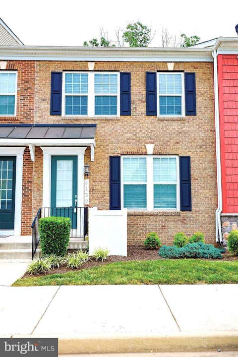 Photo of 6139 Camerons Ferry Drive, HAYMARKET, VA 20169 (MLS # VAPW2127888)