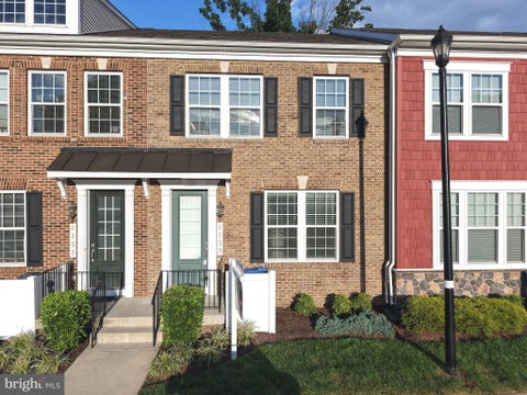 Condo For Sale - 6139 Camerons Ferry Drive<br/> HAYMARKET, VA 20169