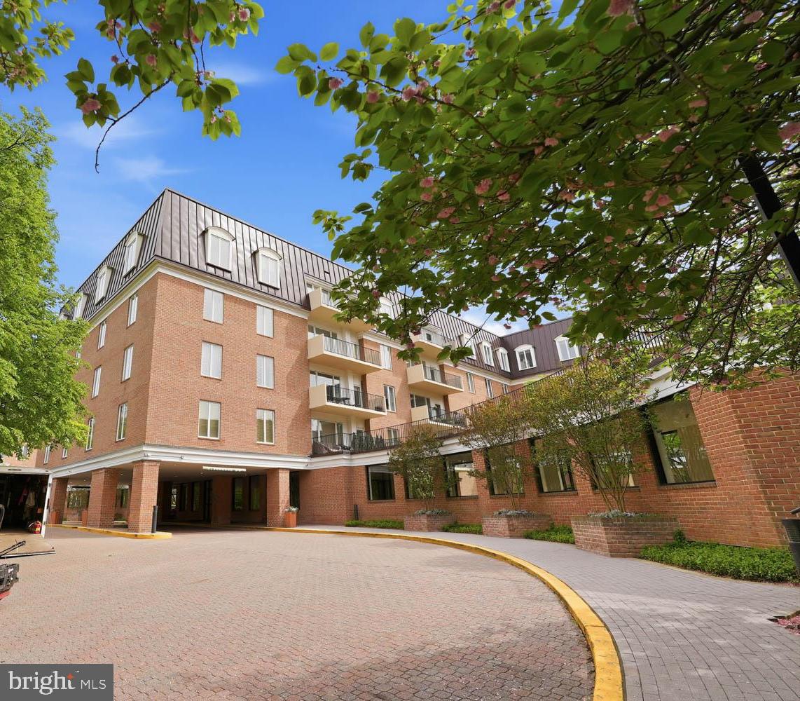 CHEVY CHASE - Residential