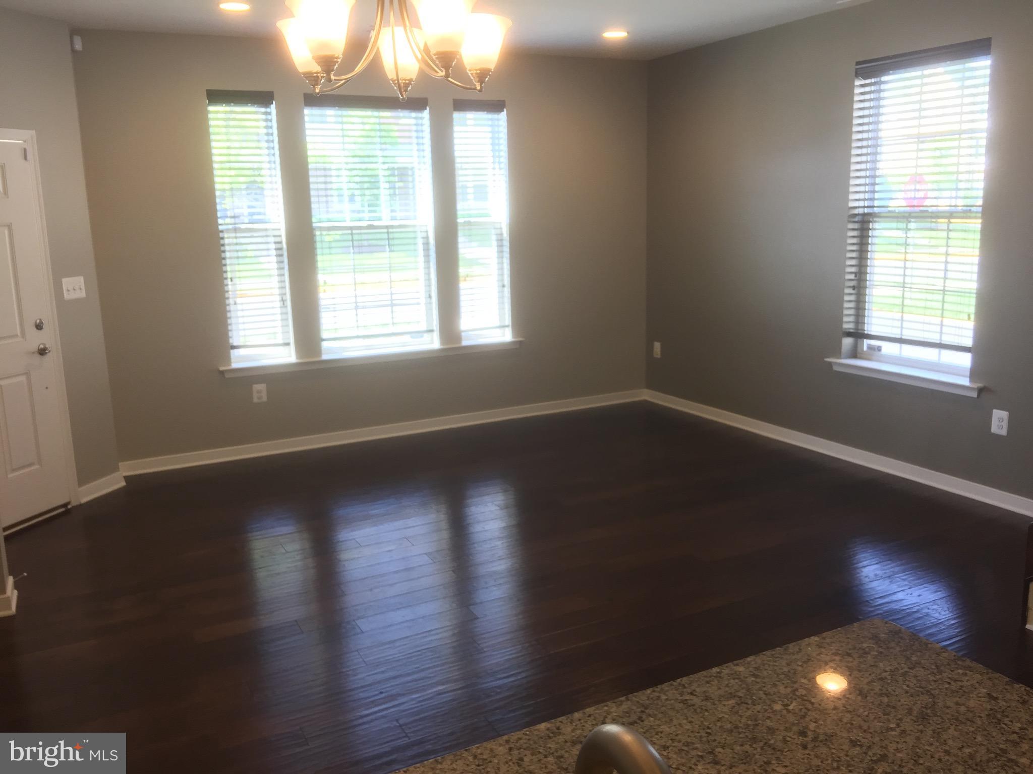 44097 VAIRA TERRACE 44097