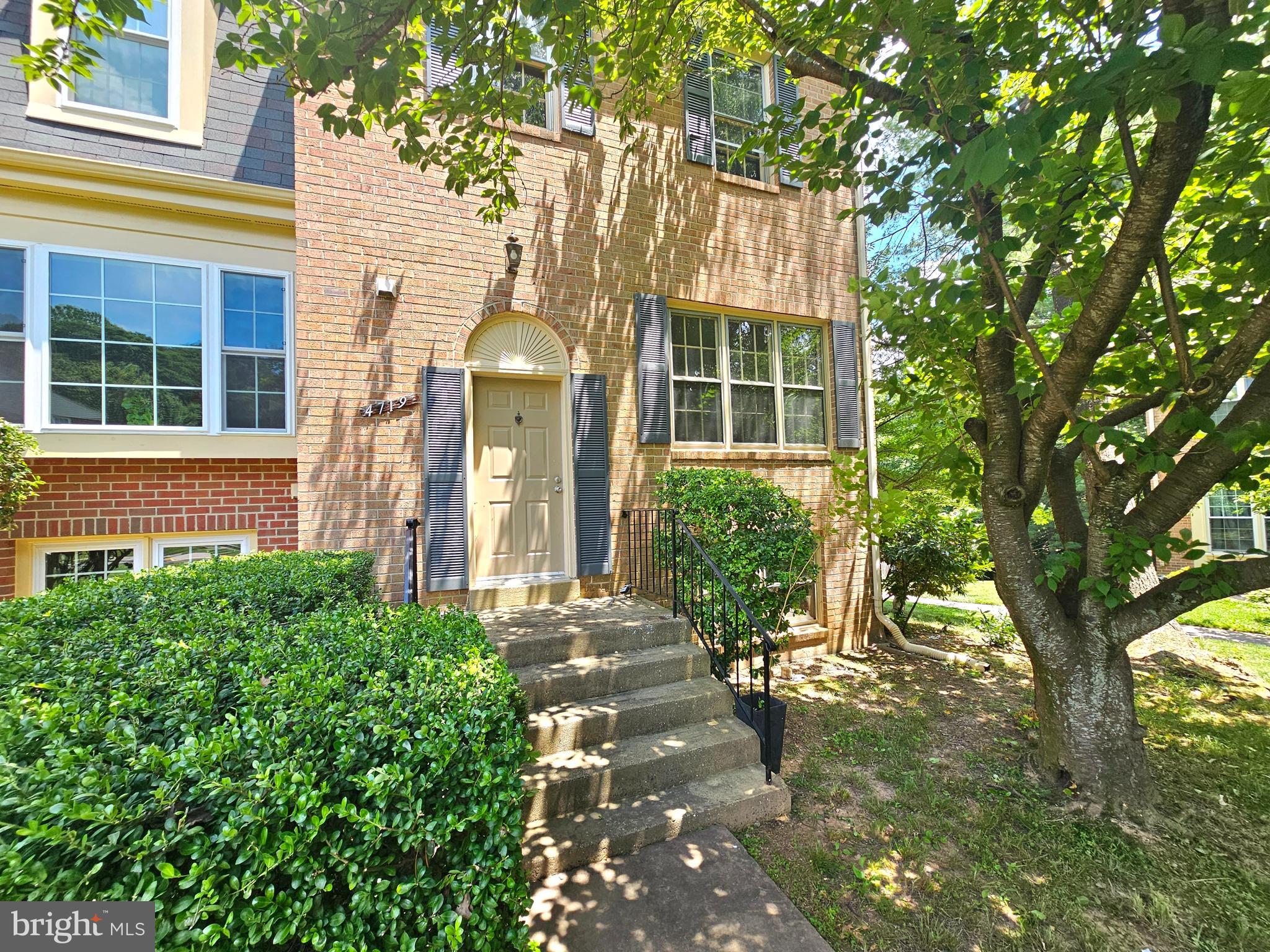 KING PARK WEST - Residential Lease