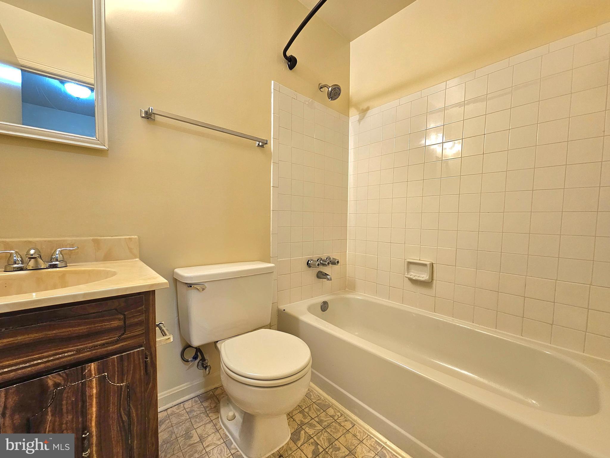 KING PARK WEST - Residential Lease