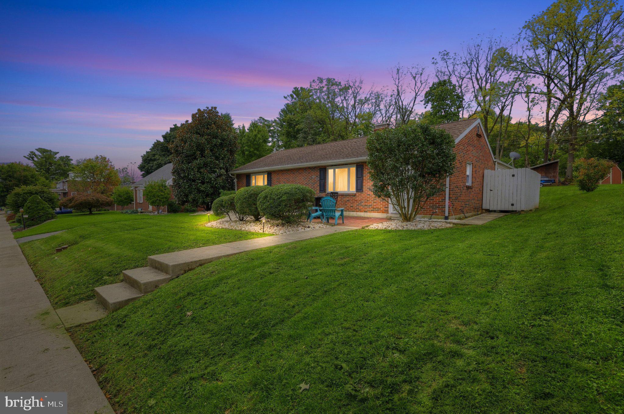 2142 READING BOULEVARD