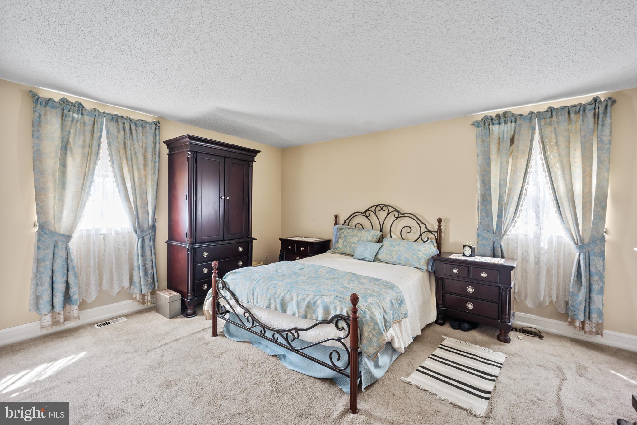 NESHAMINY VALLEY - Residential