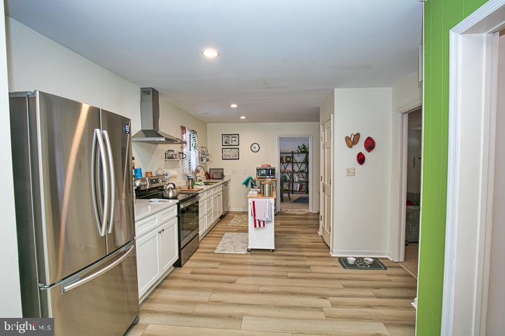 TALL TIMBER PARK - Residential