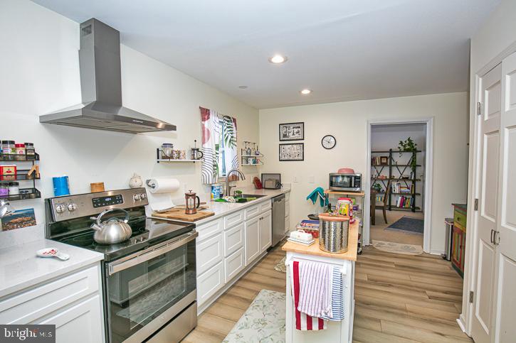 TALL TIMBER PARK - Residential