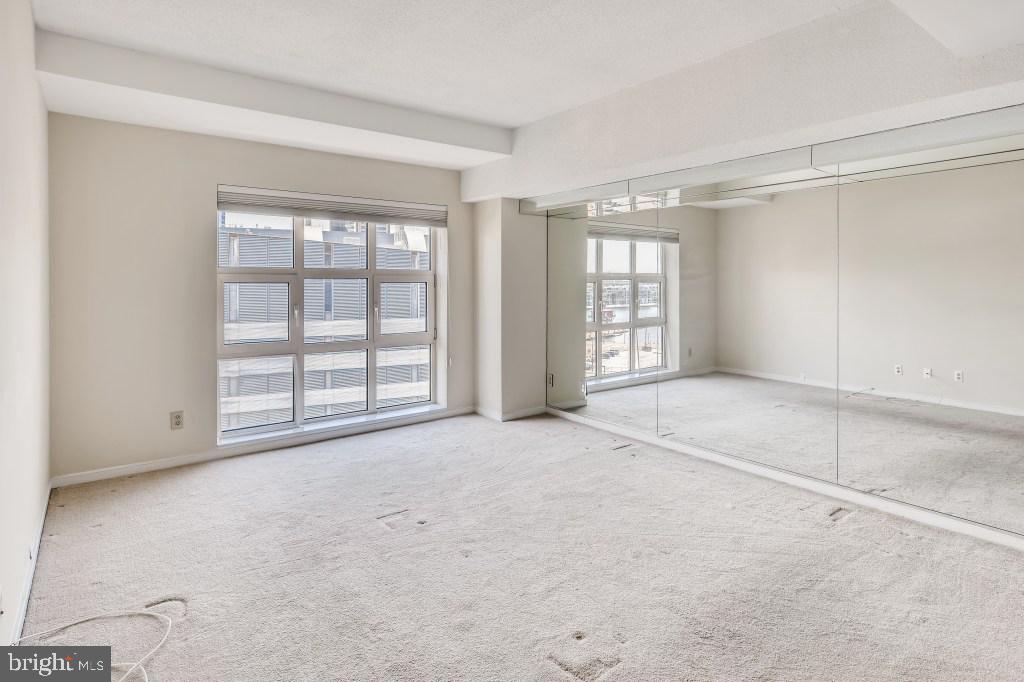 HARBOR EAST - Residential