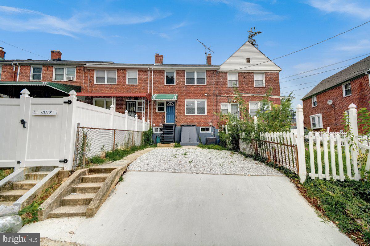 NORTHWOOD - Residential