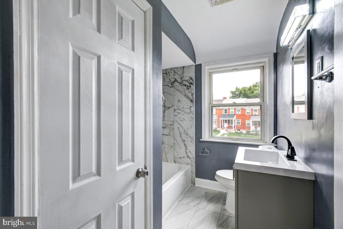 NORTHWOOD - Residential