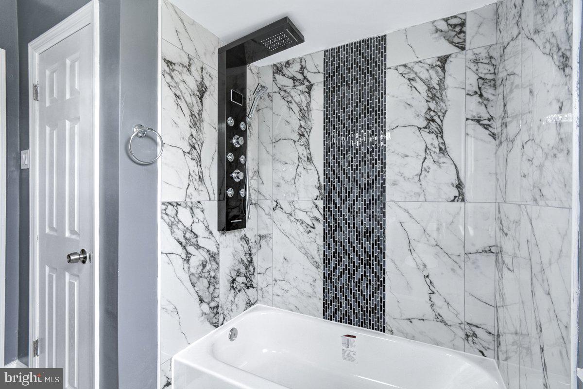 NORTHWOOD - Residential