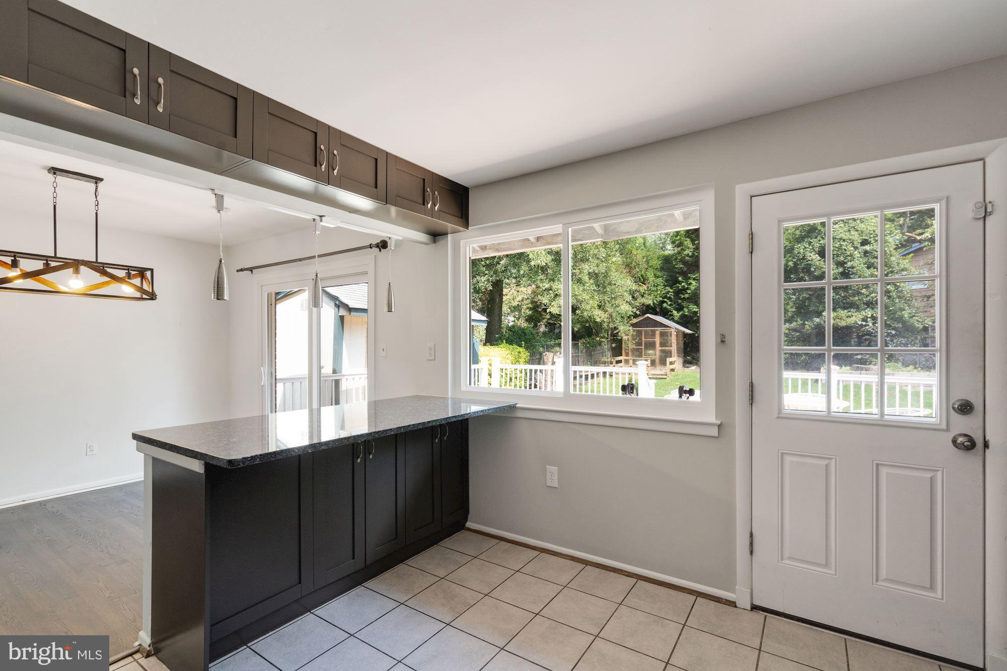 FRANKLIN KNOLLS - Residential Lease