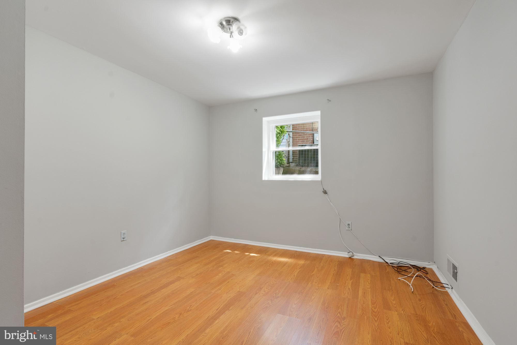 FRANKLIN KNOLLS - Residential Lease