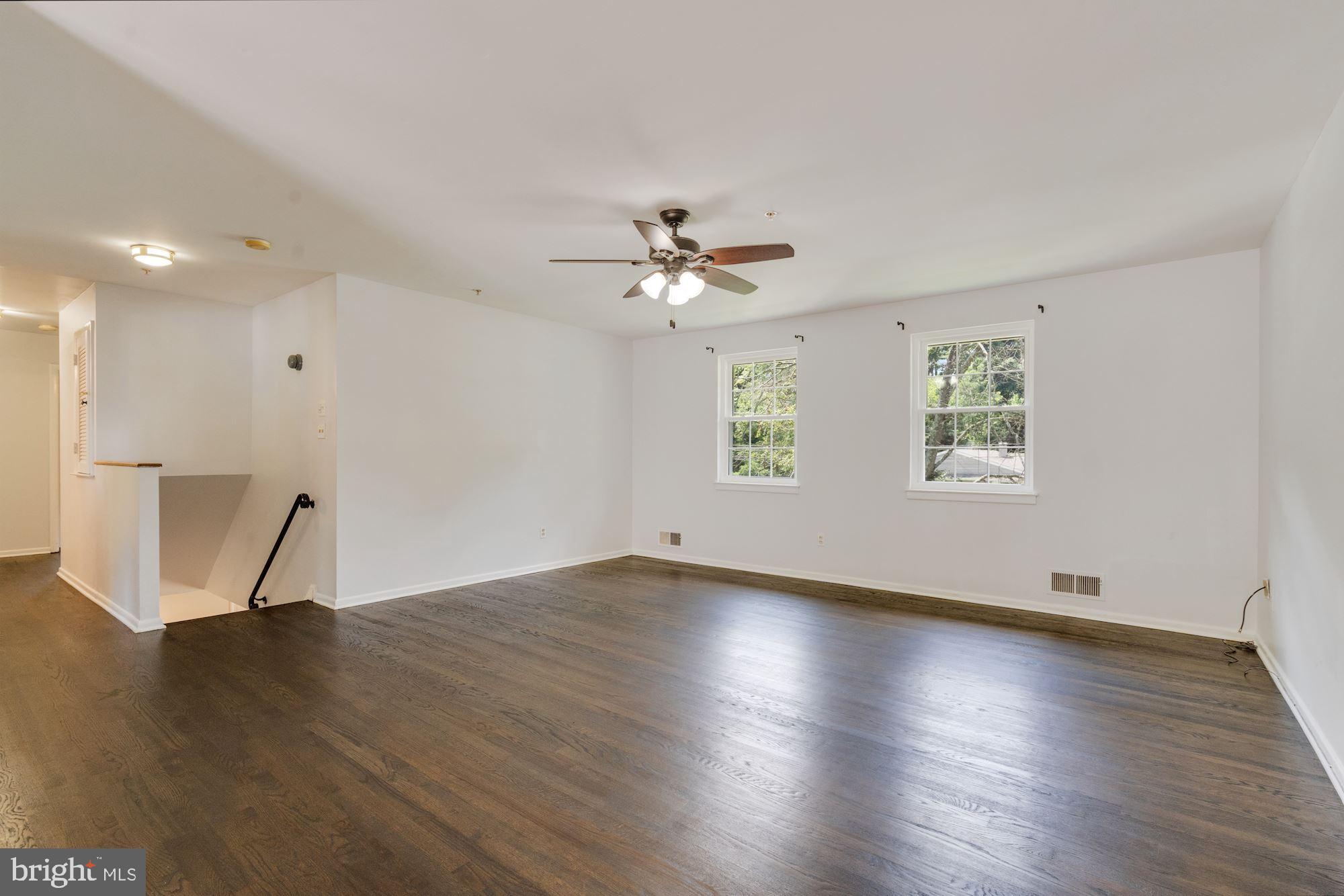 FRANKLIN KNOLLS - Residential Lease