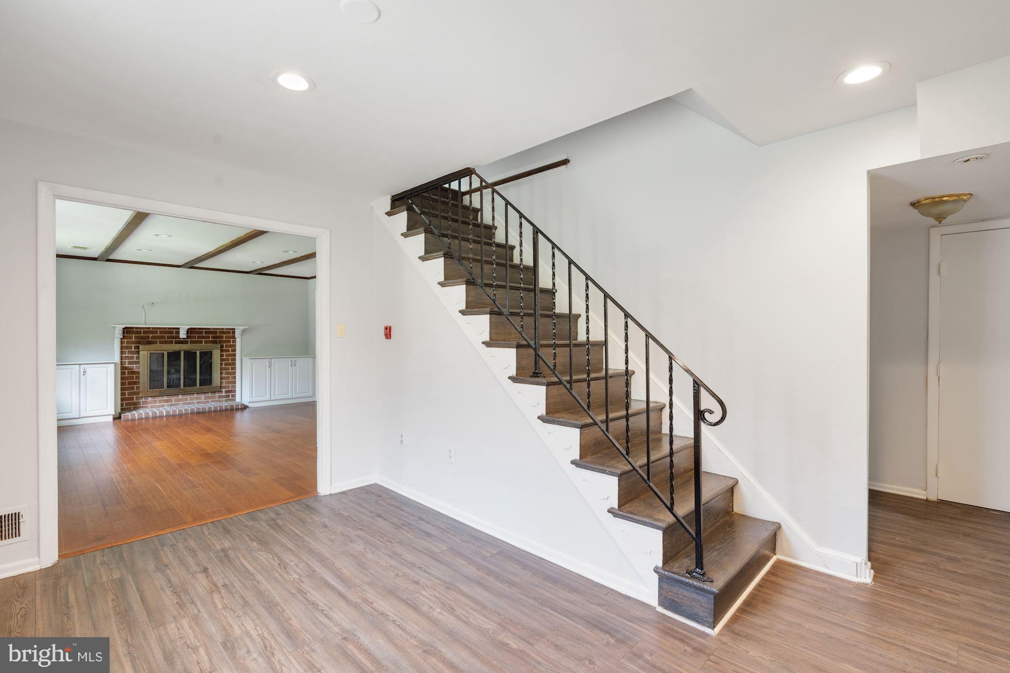 FRANKLIN KNOLLS - Residential Lease