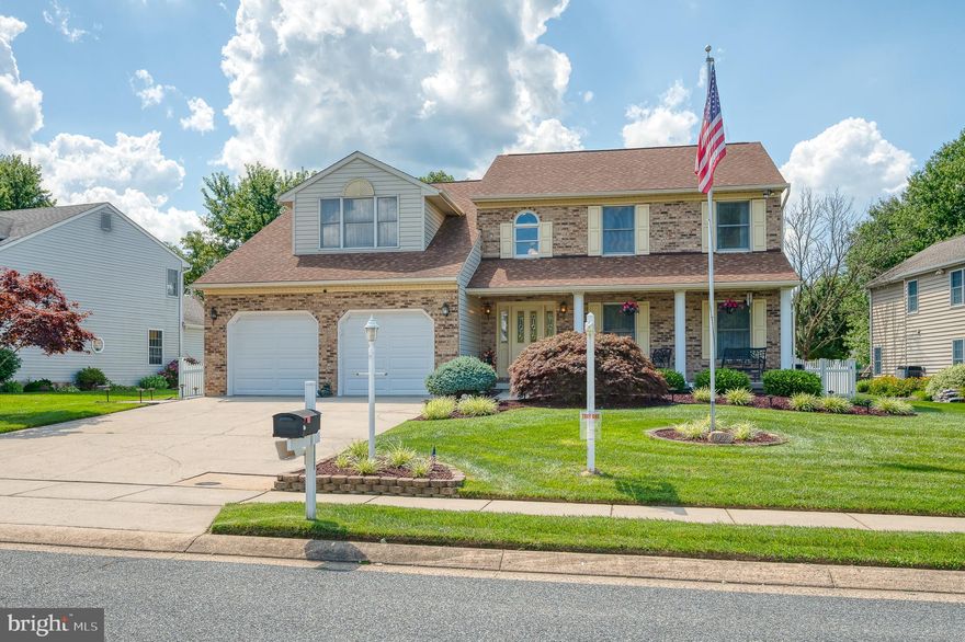 Gorgeous 4 Bedroom 2.5 Bath brick front colonial in the Forest Lakes Community!  Spacious floorplan inside and amazing backyard retreat outside!  It all starts at the front porch - relax and enjoy your morning coffee! Inside the 2 story foyer leads to the formal Living Room, separate Dining Room, Kitchen with bright white cabinets  & prep island. Main level Family Room & additional Bonus Family Room plus convenient main level laundry.  French doors open to a gorgeous bright and cheery Sunroom w/2 ceiling fans and wall of windows that offers a view of the peaceful backyard that backs to trees.   This back yard is practically perfect - level and fenced with a storage shed included.   Get ready to grill out and relax on the cement patio w/walkway to side entrance to home.  Upper Level boasts an Owner's suite w/sitting room, walk in closet and private bath w/dual vanity & separate shower/tub.  Finish the massive full lower level to your liking - extra courses of block were added to allow for 9ft ceilings.  This home has it all and it could be yours...

BUYER TO VERIFY SCHOOLS
