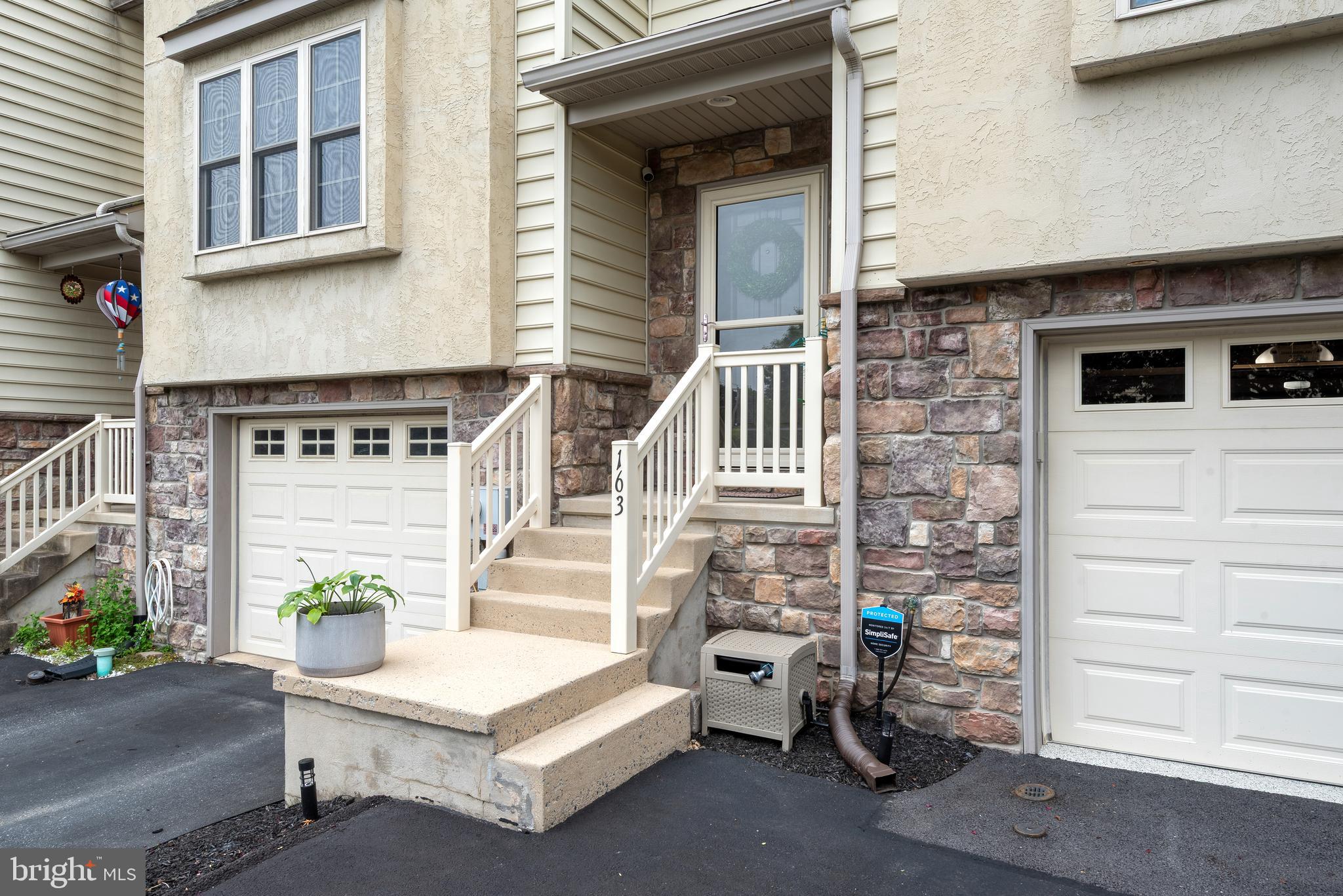 163 HAMPDEN DRIVE