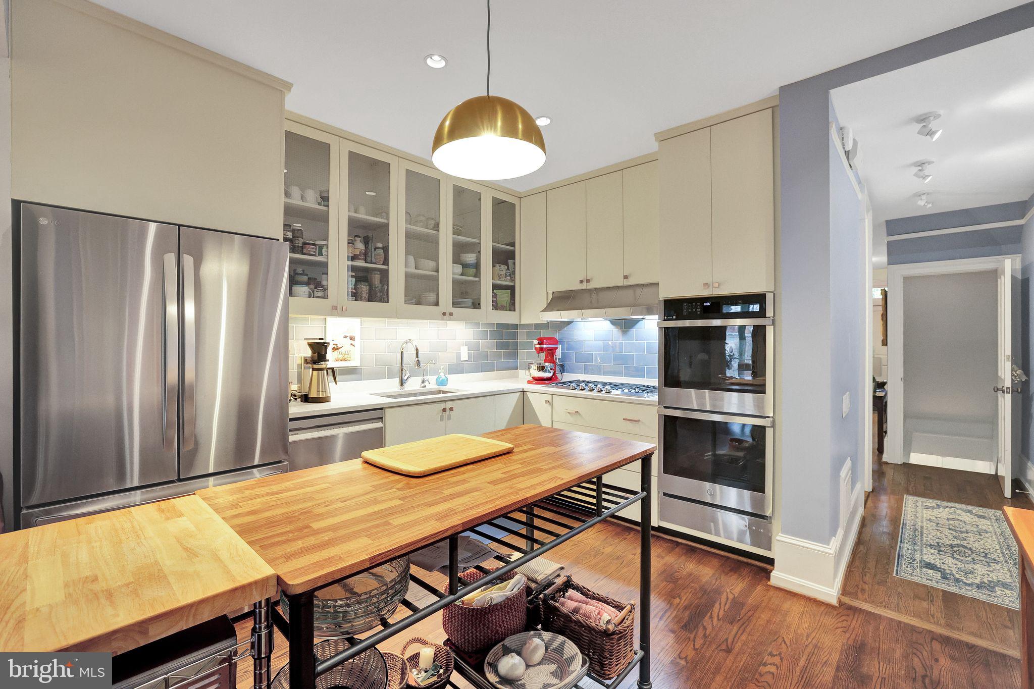 2230 NW DECATUR PLACE NW