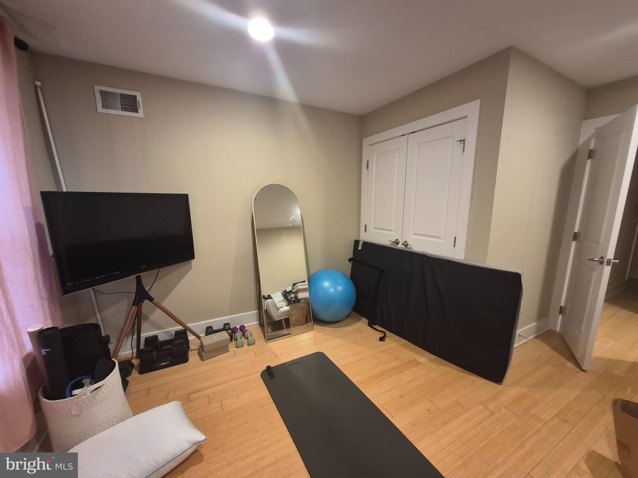 PHILADELPHIA (SOUTH) - Residential