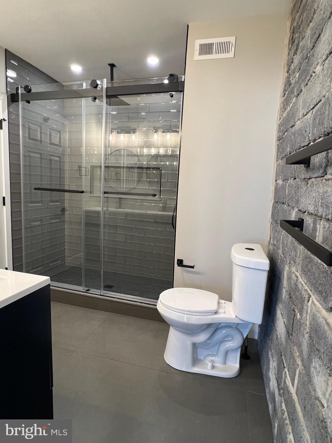 JUNIATA - Residential