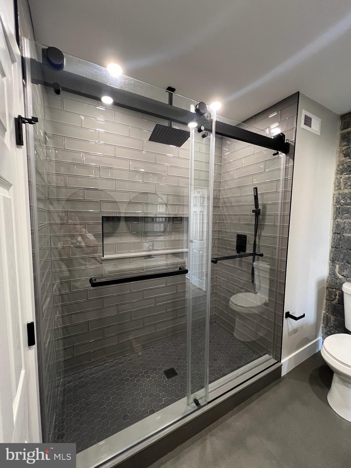 JUNIATA - Residential