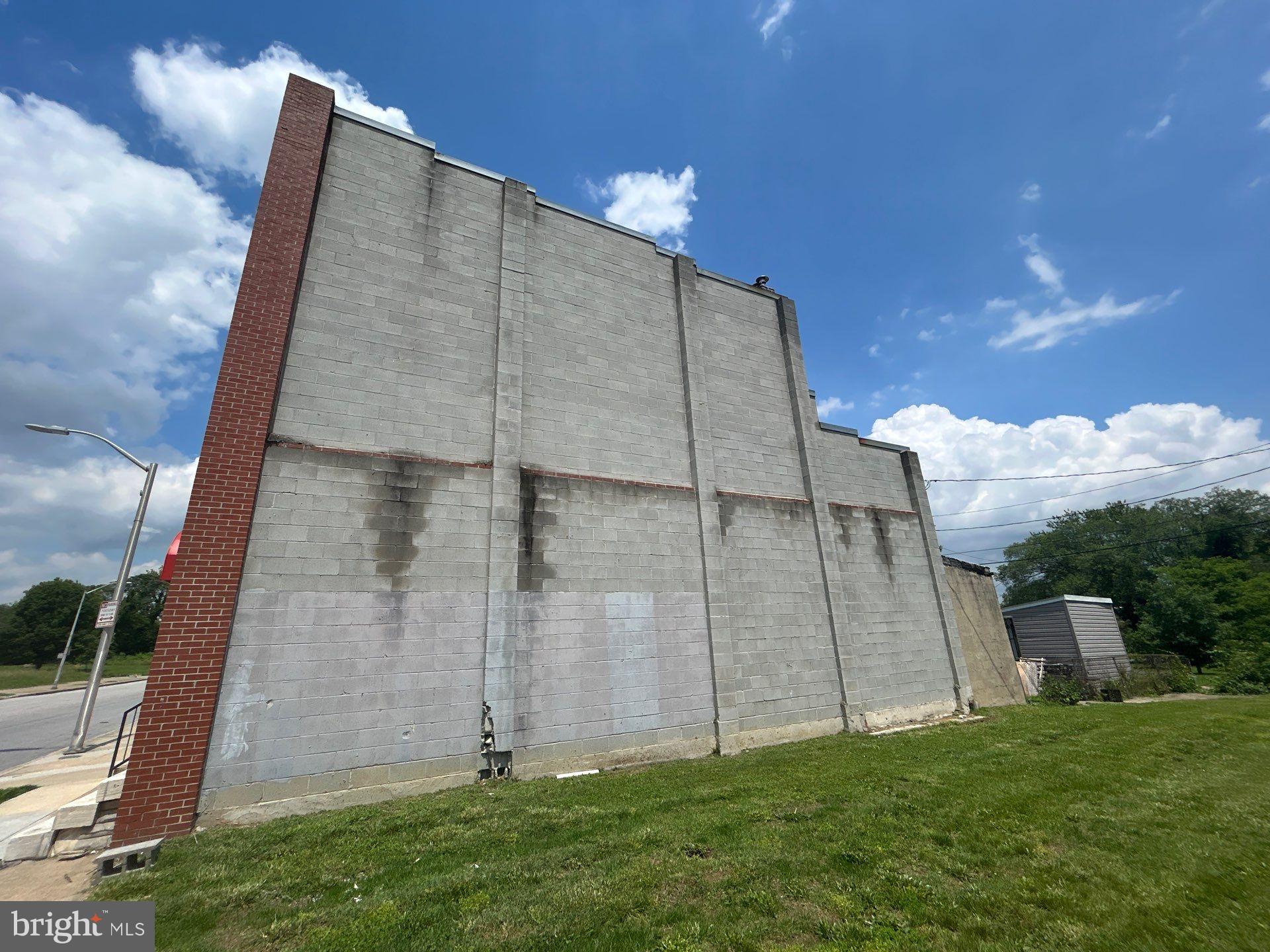 HARLEM PARK - Residential Income