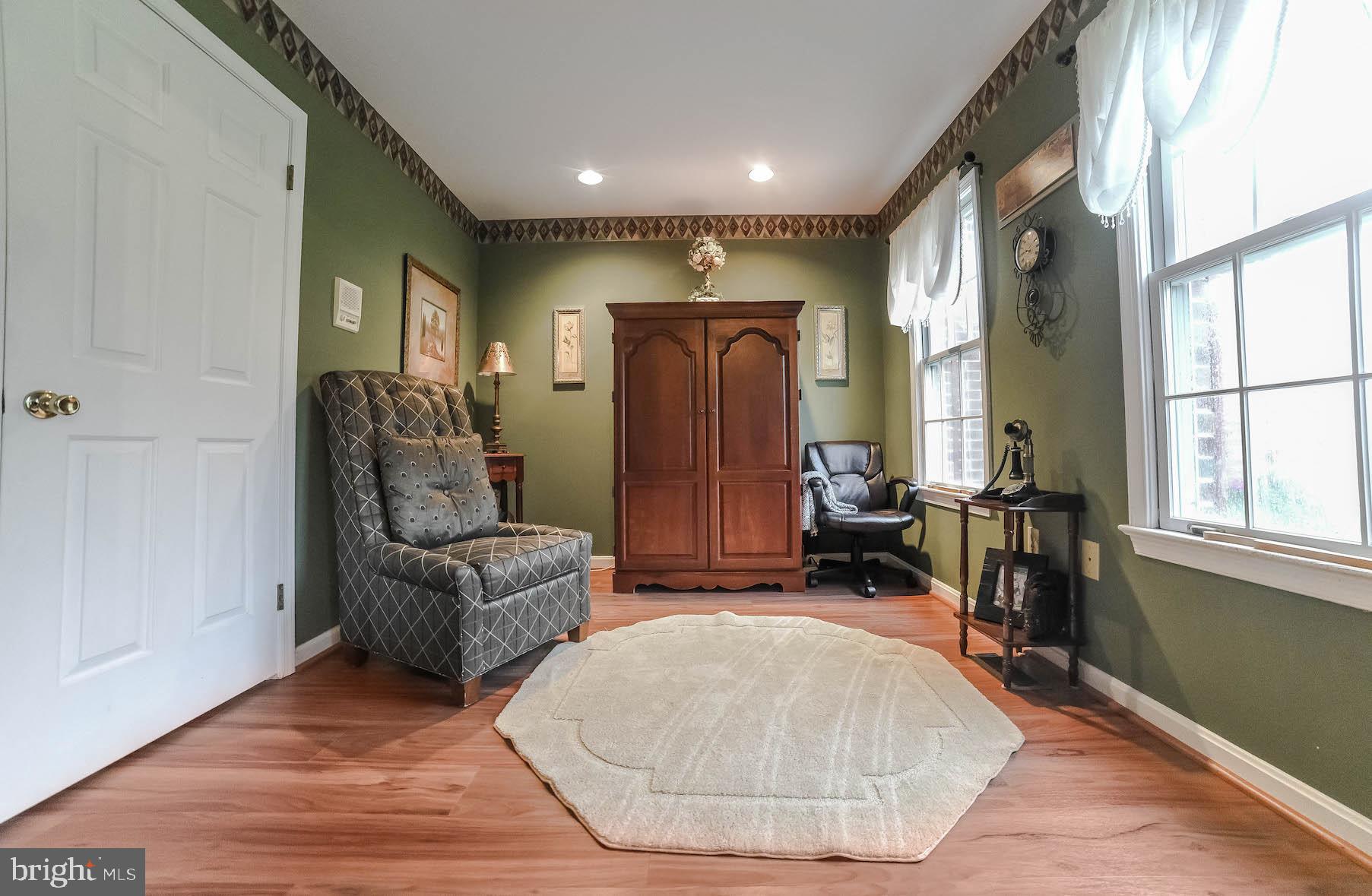 FOXHALL ESTATES - Residential